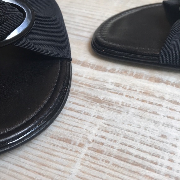 Donald Pliner kitten heel open toed shoe - Picture 5 of 6